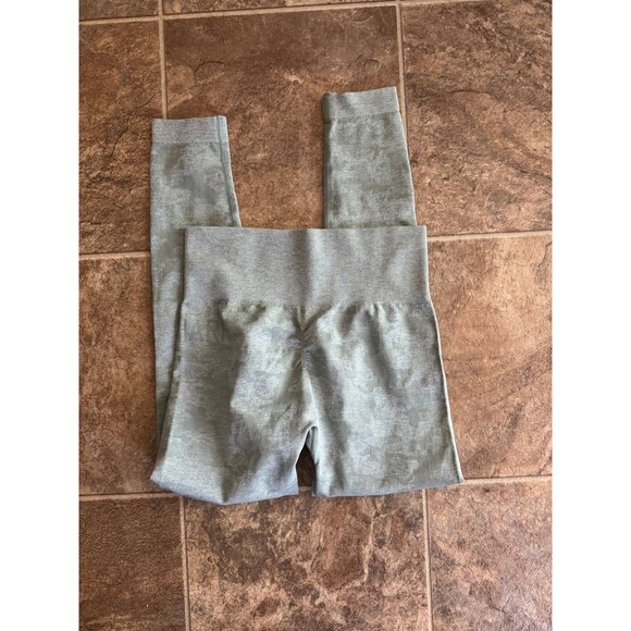 Gymshark Adapt Camo Seamless Leggings Size Small - Picture 5 of 8